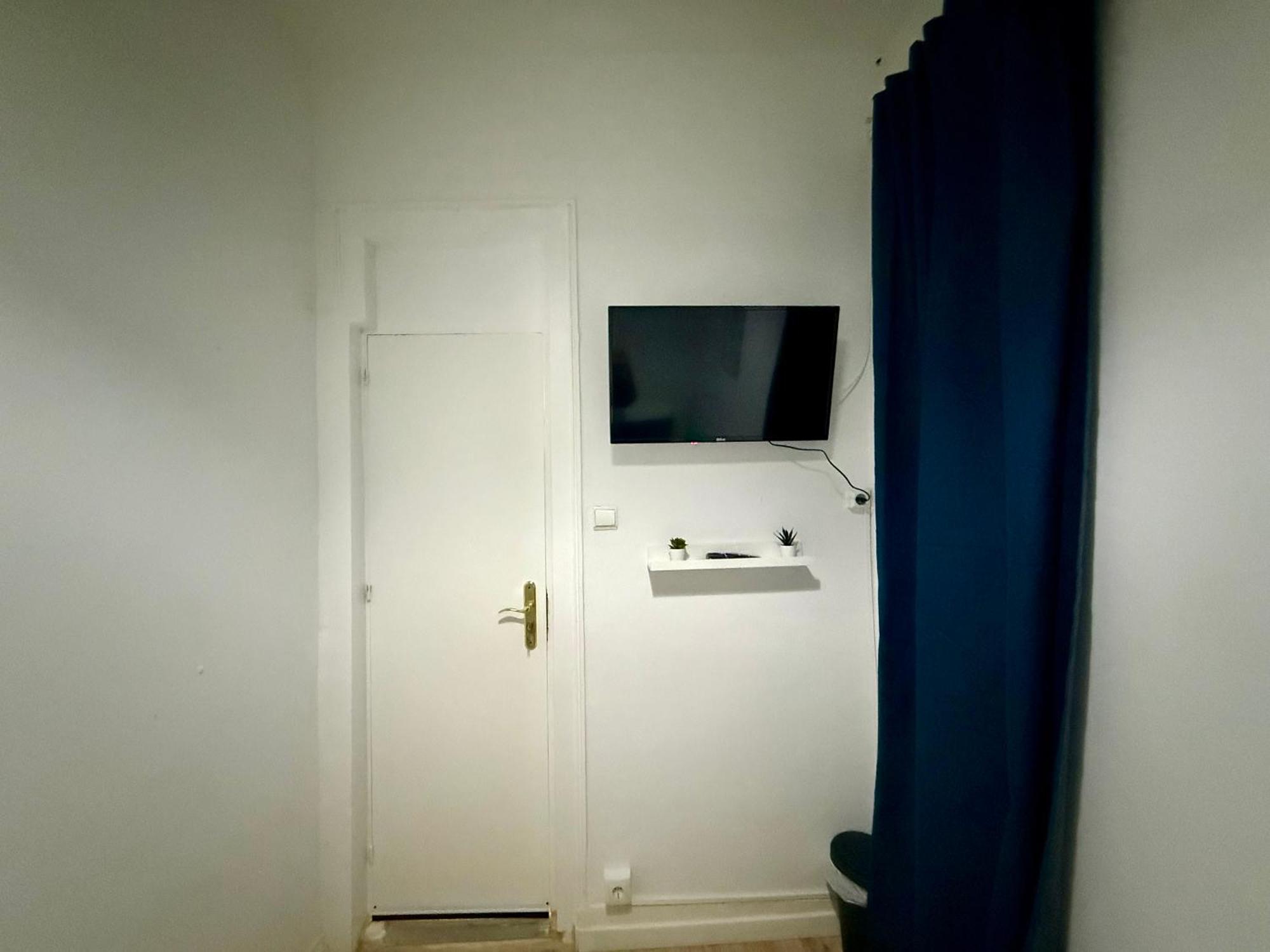 Homestay Travelers House Lisbon